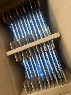 良い価格 AUO 13.3インチ産業用LCDディスプレイ G133HAN01.1、1920x1080P解像度、400cd/m2輝度、30PINインターフェース オンライン